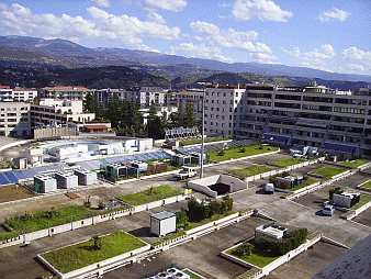 Copertura del centro commerciale prima del risanamento